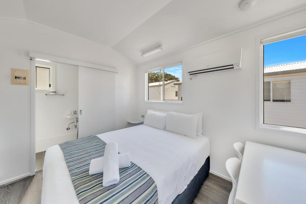 One Mile Ingenia Holidays Middle Rock מראה חיצוני תמונה